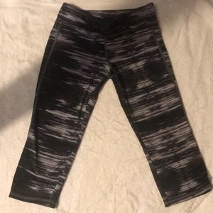 Old navy cropped leggings
